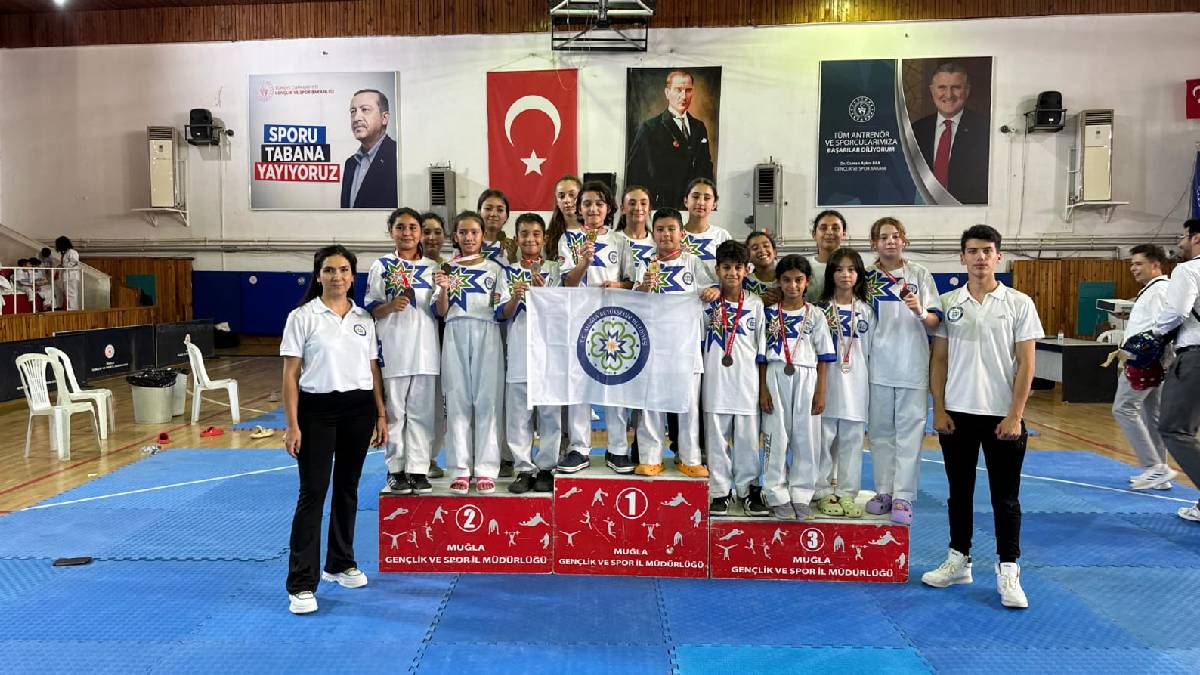 Muğla Büyükşehir Belediyesi Spor Kulübü Taekwondo Minikler Muğla il şampiyonasında 10 sporcusuyla dereceye girdi.