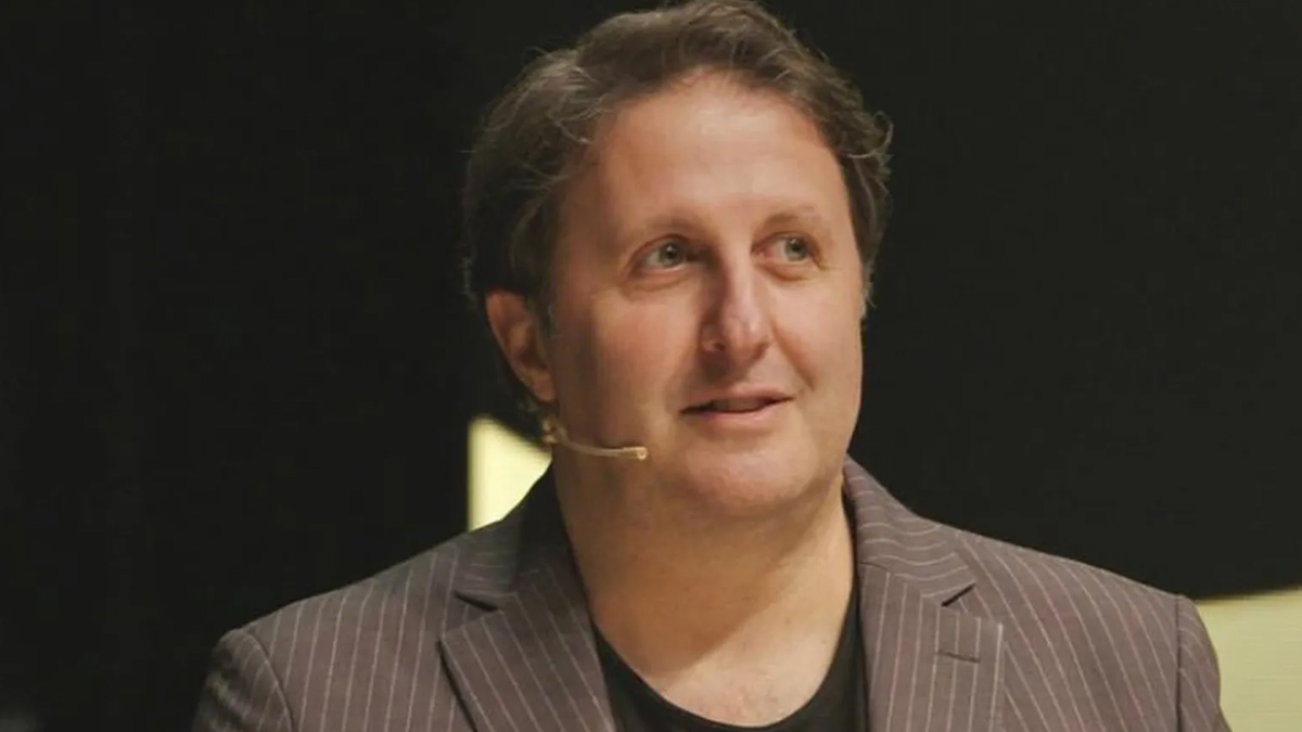 Bir süredir gözlerden uzak bir hayat yaşıyordu! İlker Ayrık yeni mesleğiyle herkesi şaşırttı: Artık o işi yapıyor...