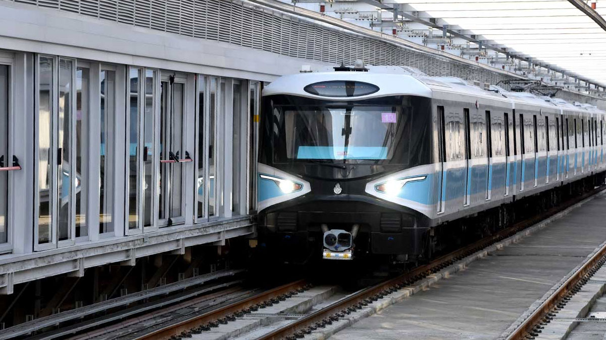 Yıldız-Mahmutbey metro hattında seferler aksadı