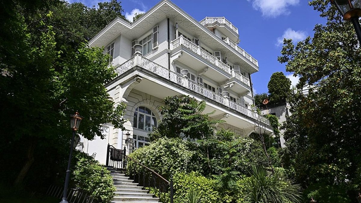 Koza-İpek Holding'e ait yalı 1,1 milyar liraya satıldı