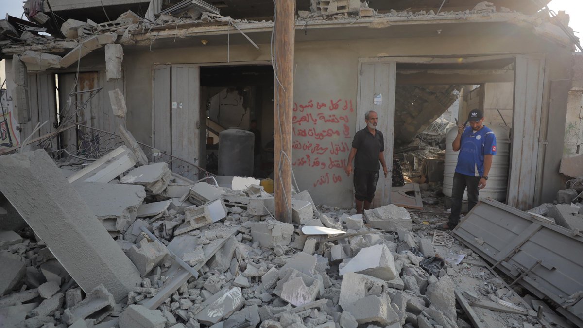 İsrail Gazze'de bir evi bombaladı: 2'si çocuk 4 can kaybı