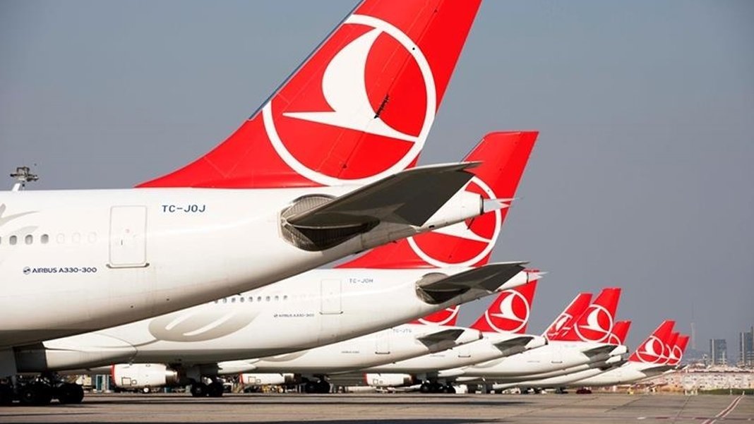 THY'ye bin kabin memuru ve 900 pilot alınacak