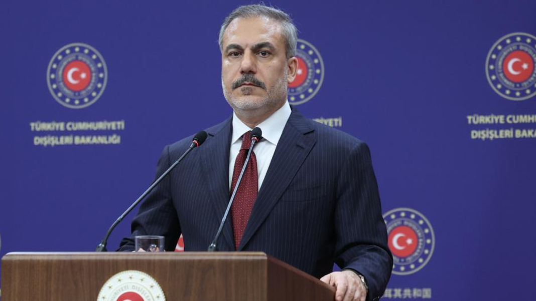 Fidan, Kosova Dışişleri Bakanı Gervalla-Schwarz ile görüştü