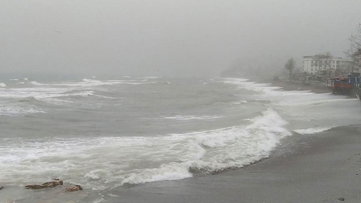 Meteoroloji'den Marmara ve Ege'de kuvvetli rüzgar uyarısı