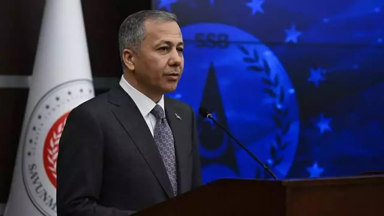 Bakan Yerlikaya: Düzensiz göçle amansız bir mücadele veriyoruz