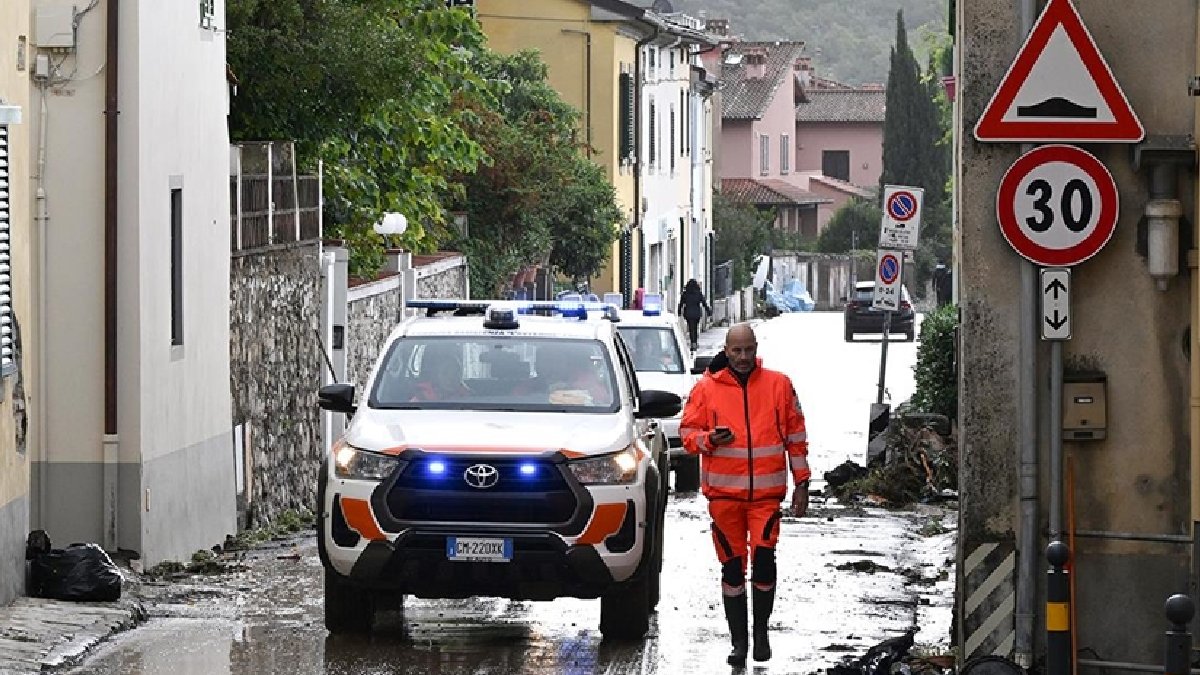 Kurtarma ekipleri sahada: İtalya’da şiddetli yağış heyelanlara neden oldu