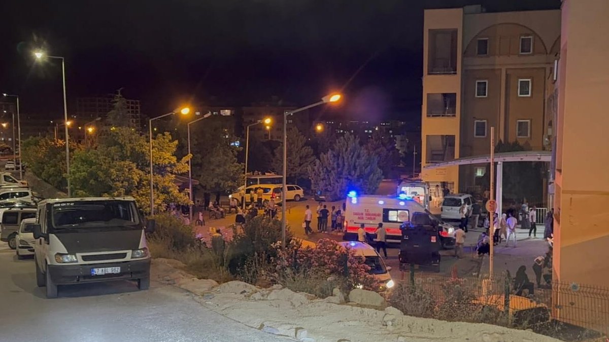 İki aile taş, sopa ve silahlarla birbirine girdi! 10 yaralı