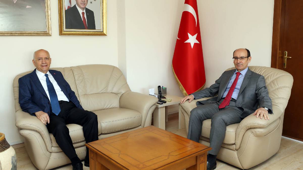 Yaşar’dan Kaymakam Kurtbeyoğlu’na ziyaret