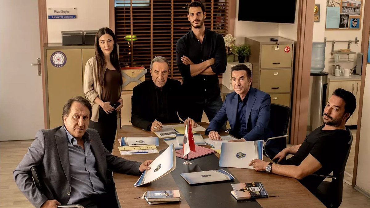 Arka Sokaklar'ın 18 yıllık yönetmeni: Diziyi ben bırakmadım, şaşkın ve kırgınım