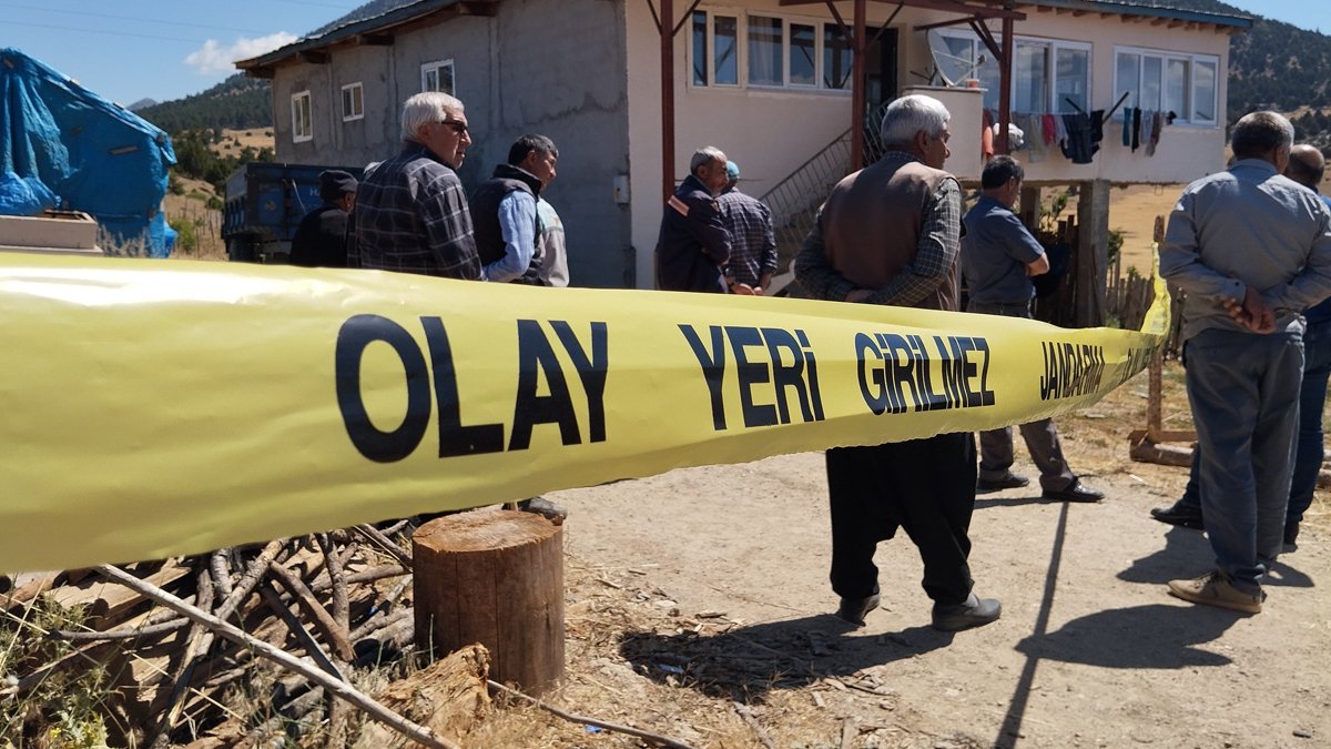 Adana'da erkek şiddeti: Eski eşini öldürüp intihar etti