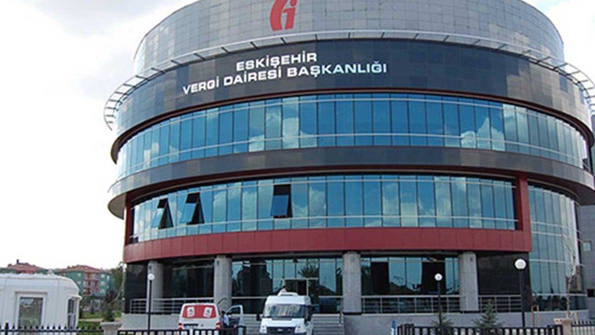 Hazine ve Maliye Bakanlığı'nda yeniden yapılanma: Vergi daireleri defterdarlık oldu