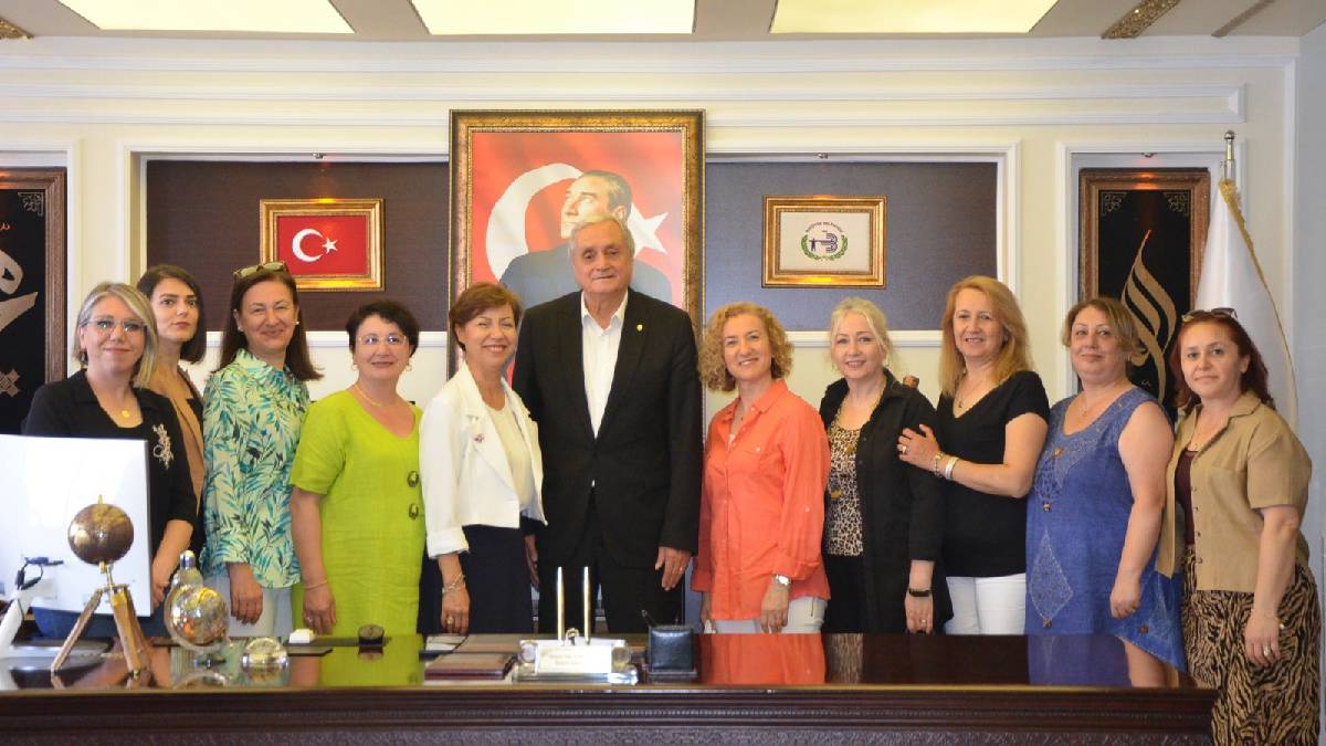 Bozüyük Chp Kadın Kollarından Başkan Bakkalcıoğlu’na ziyaret