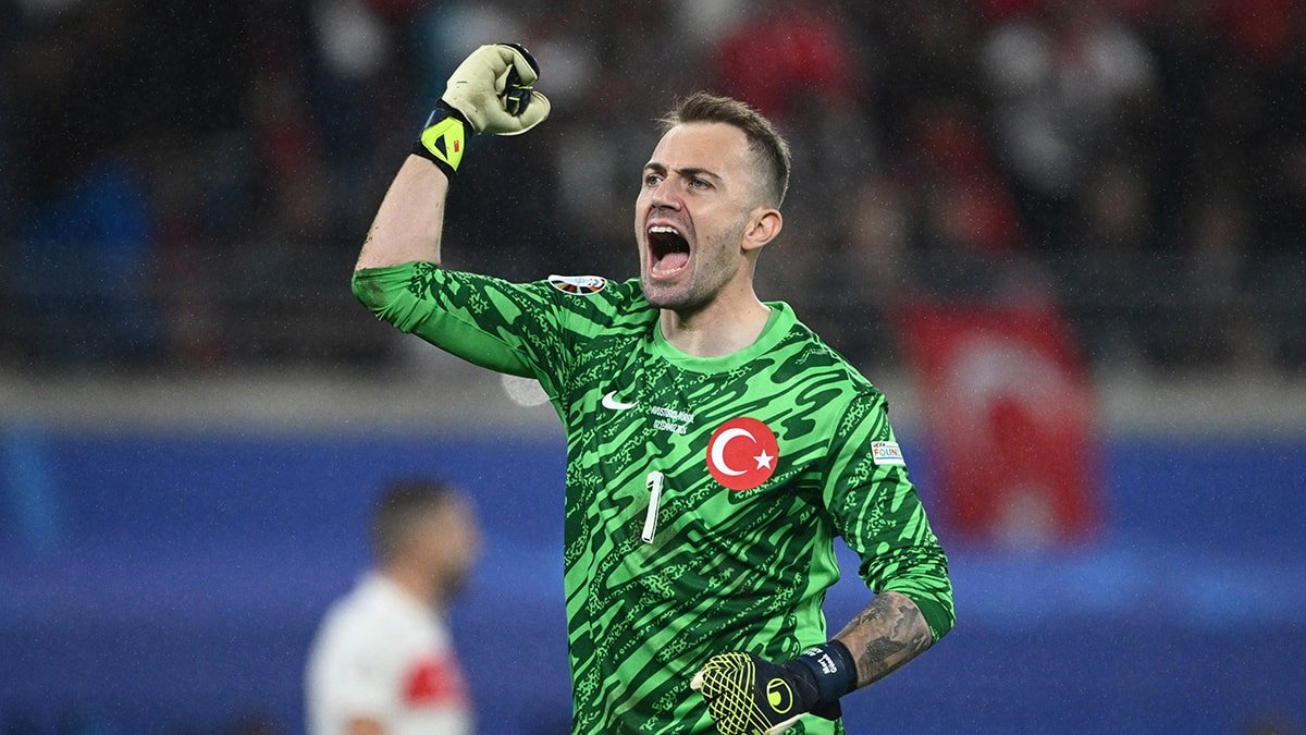 Mert Günok tarihi kurtarışı yıllar önce anlatmış! "Atılan şut sektiği zaman..."