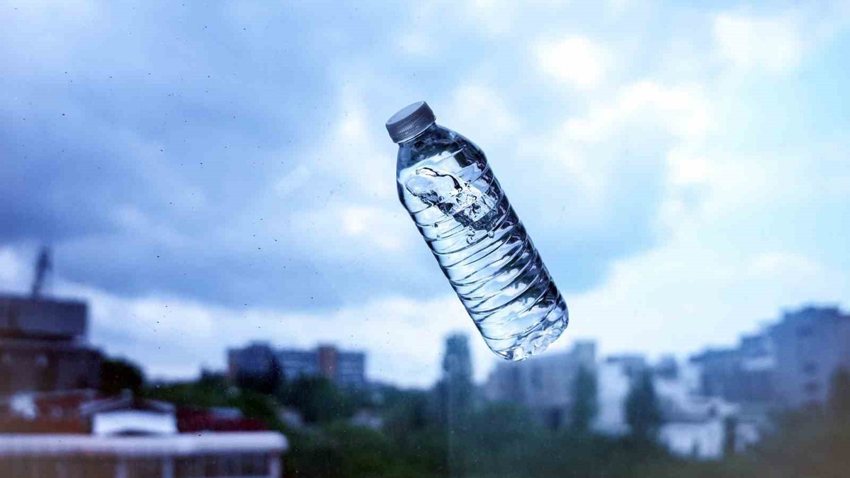 Yarım litrelik su 10 TL'ye çıktı, İstanbullular isyan etti