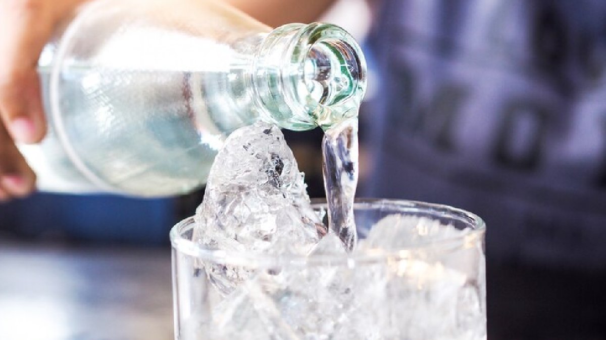 Uzmanlardan  sıcak havalara karşı uyarı: Çok soğuk ve buzlu içeceklerden uzak durun