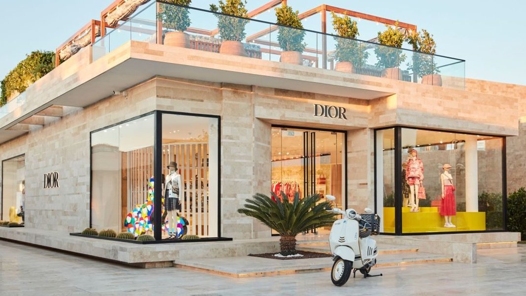 Dünya devi Dior'a kayyum! 57 dolarlık çantaya 2 bin 780 dolarlık fiyat