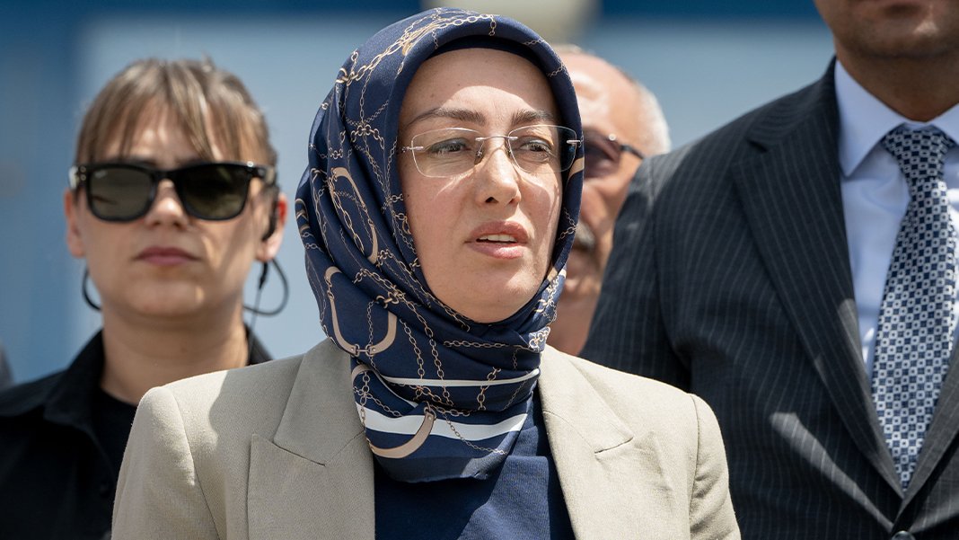 Sinan Ateş'in eşi Ayşe Ateş tahliye kararı sonrası konuştu: Kumpas tiyatrosu bugün sona erdi