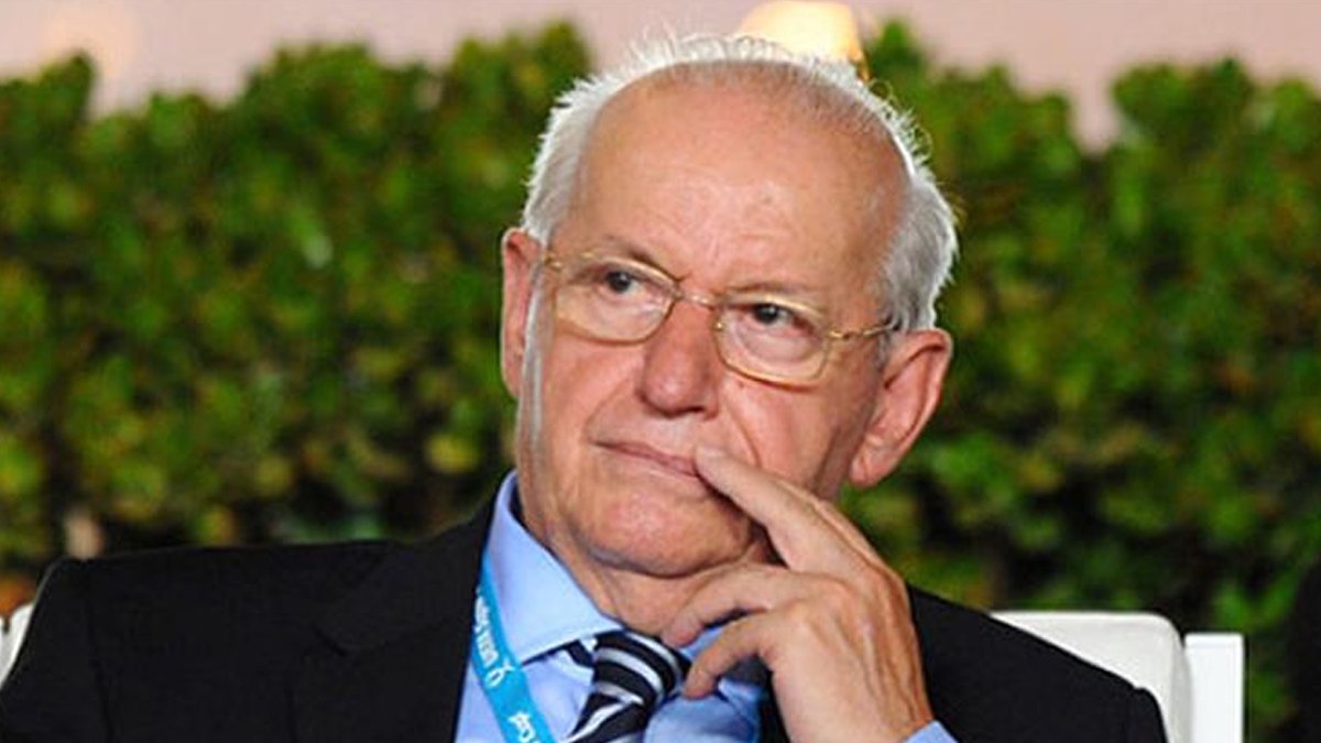 TFF Onursal Başkanı Şenes Erzik Servet Yardımcı'yı hedef aldı: "Ben UEFA'da yetkili olsaydım...