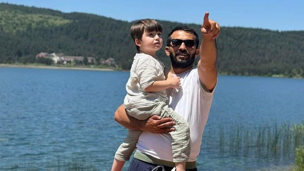 Eski futbolcu halı saha maçında kalp krizi geçirdi