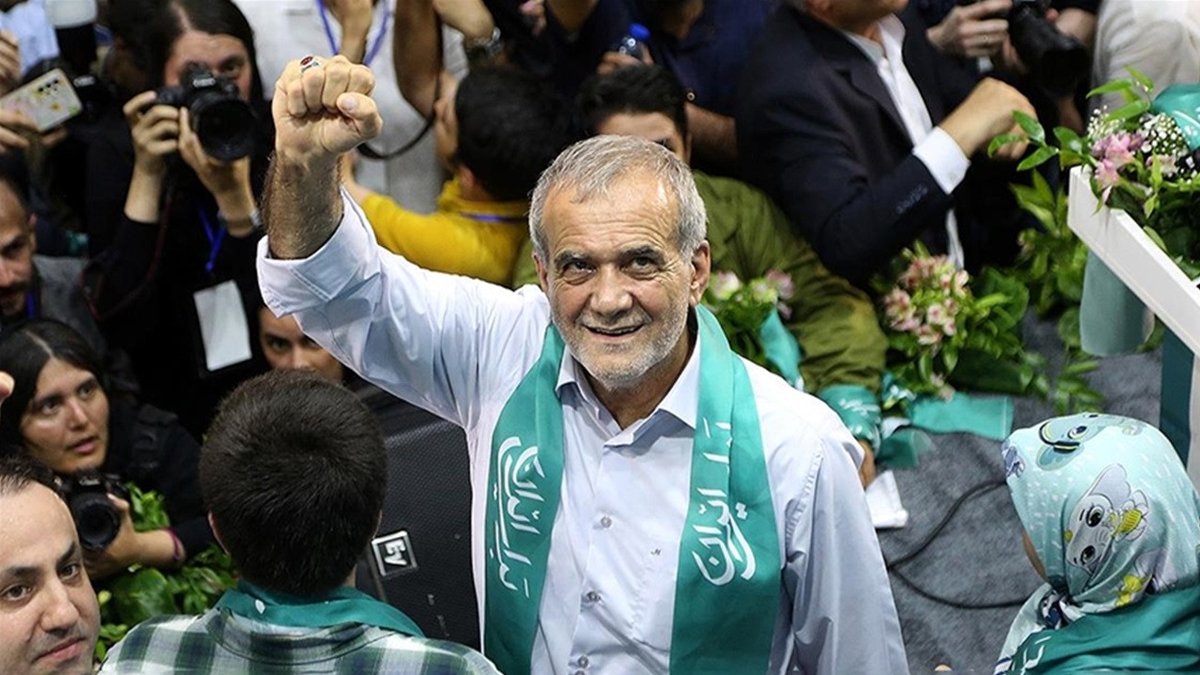 Reformist milletvekili kazandı: İran'ın yeni cumhurbaşkanı Mesud Pezeşkiyan