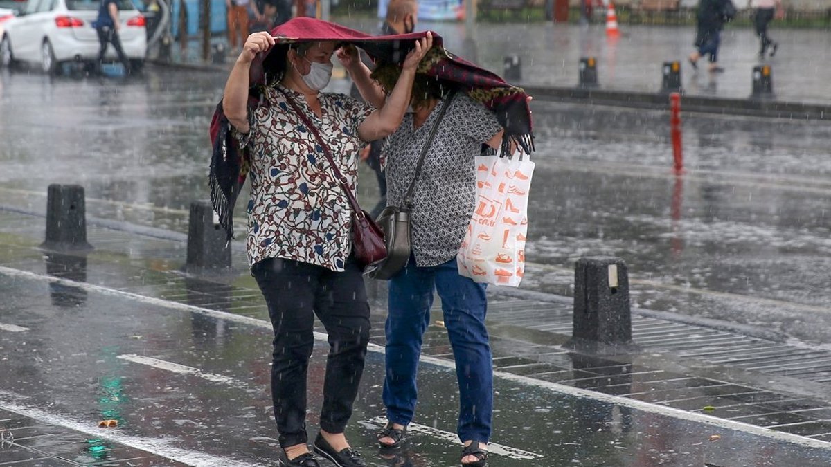 İstanbul dahil birçok ile uyarı: Kuvvetli yağış ve fırtına geliyor