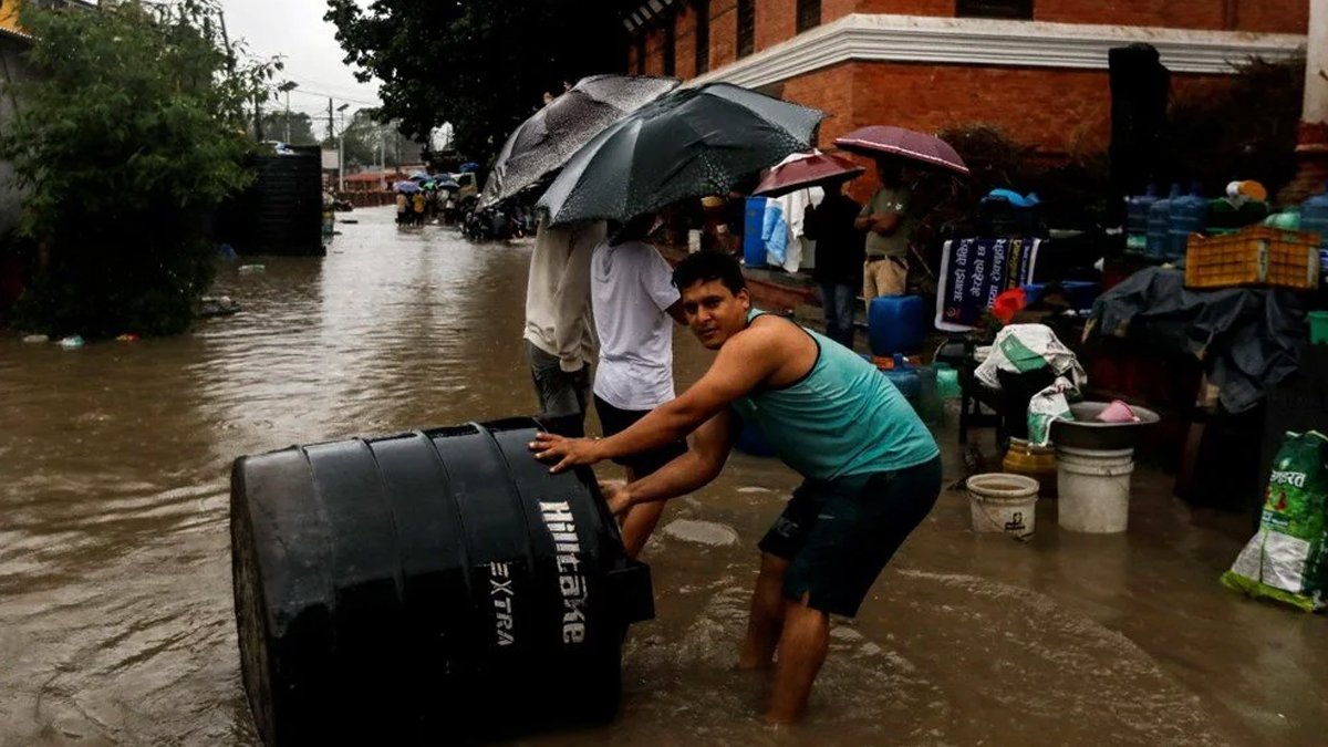Muson yağmurları Nepal'i vurdu: Çok sayıda ölü var