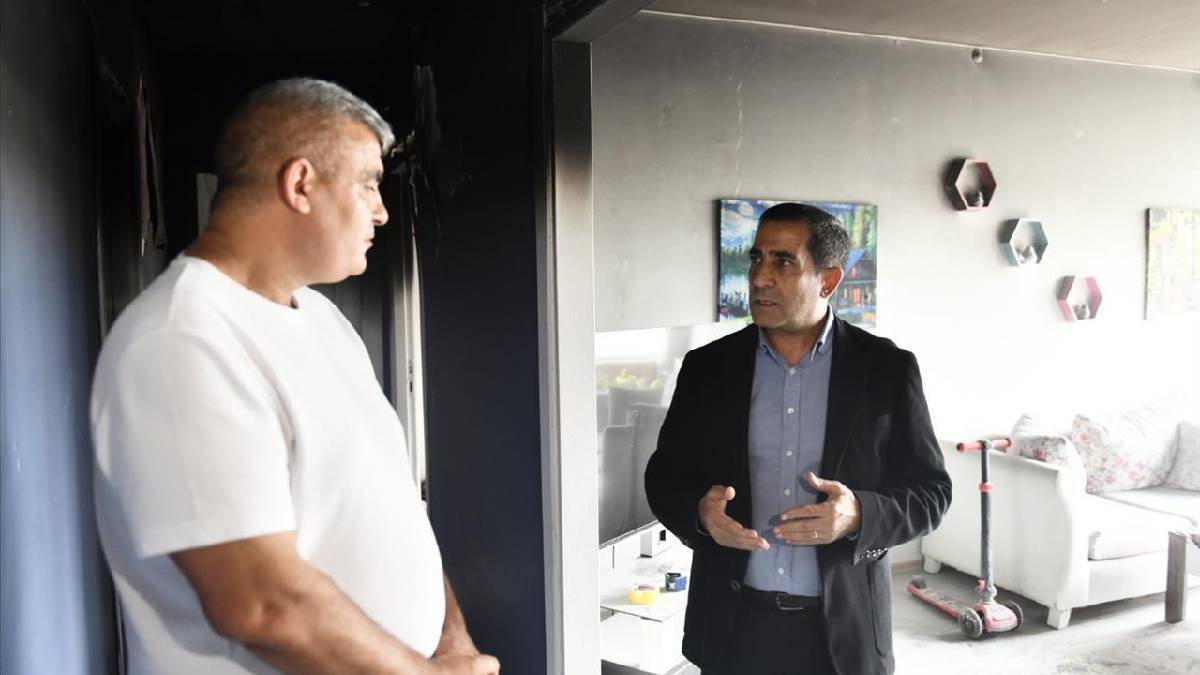 Başkan Özer, evinde yangın çıkan ailenin çağrısını cevapsız bırakmadı