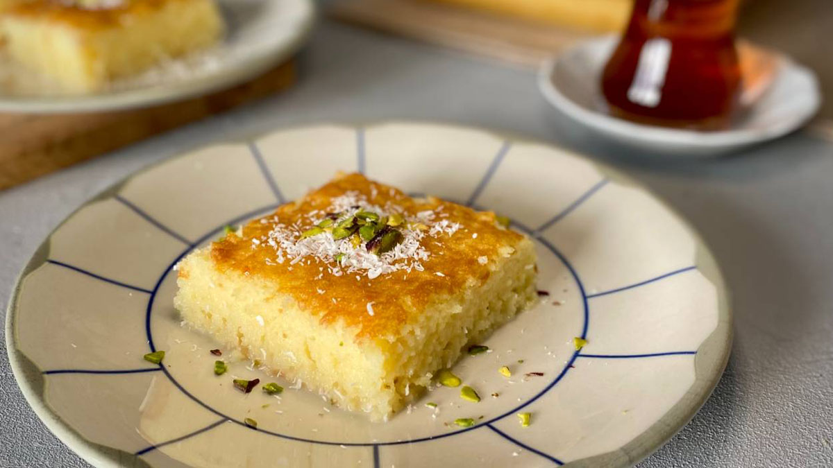 Sütlü ve şerbetli tatlı sevenlerin ortak noktası!  Akşam diziniz bitmeden hazır olan süt şerbetli 3 kaşık tatlısı