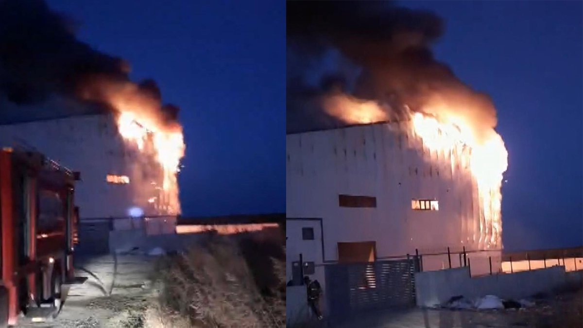 İstanbul'da fabrikada patlama: Alevler her yanı sardı