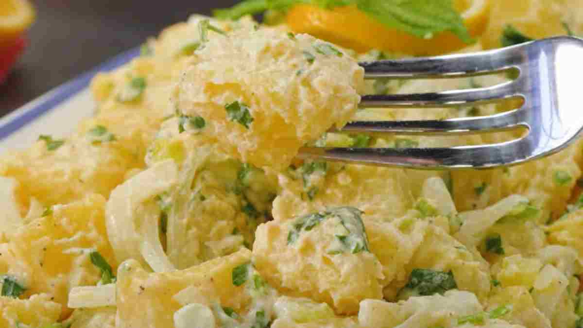 Sosyal medyada gündem oldu herkes tarifi sordu! Geleneksel lezzete yeni bir soluk: Bavyera usulü patates salatası