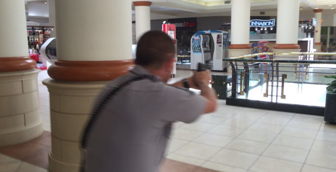 ABD Kuzey Carolina'da AVM'de saldırgan dehşeti - Son dakika haberleri