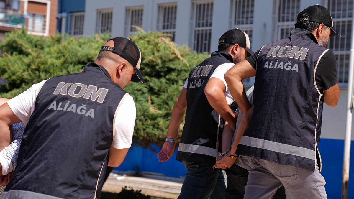 Aliağa'da "gümrükte rüşvet" operasyonu: 77 gözaltı