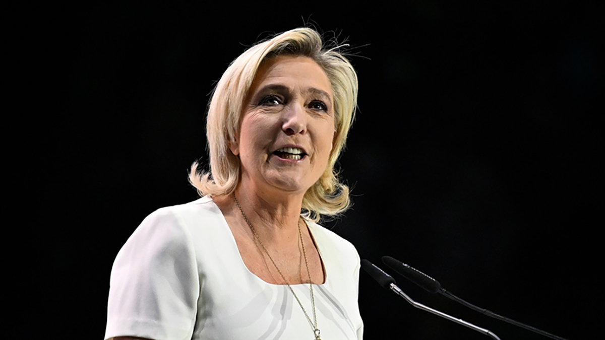 Fransız aşırı sağcı lider Le Pen'e 'yolsuzluk' soruşturması!