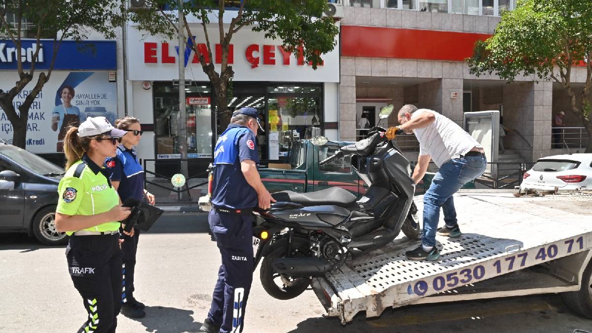 Kaldırımlar yayaların