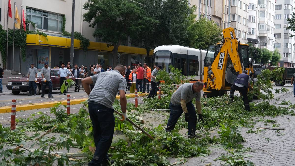 Estram’dan yolculara uyarı