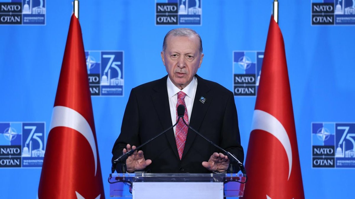 Erdoğan: Sarsılmaz bir NATO müttefikiyiz