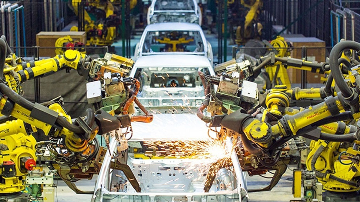 Otomotiv üretiminde düşüş devam ediyor: BYD can suyu olacak mı?