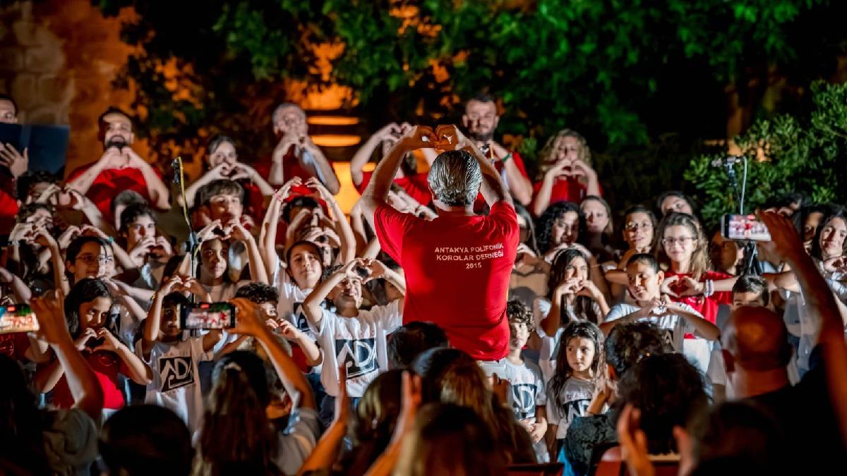 Nilüfer Çocuk ve Gençlik Korosu Kıbrıs’ta alkışları topladı