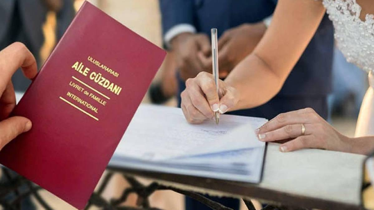 Evlenecekler dikkat! Kadınlara yeni soyadı kararı: Artık kullanamayacaklar