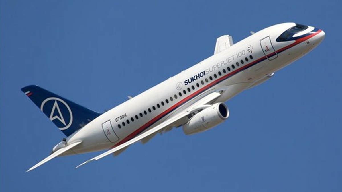 Rusya'da yolcu uçağı düştü: 3 kişi hayatını kaybetti