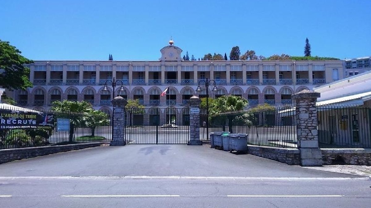 Yeni Kaledonya'da sokağa çıkma yasağı bir kez daha uzatıldı