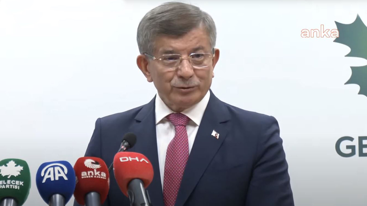 Davutoğlu, 'Suriye krizinden sadece ben sorumlu değilim' diyerek dönemin MGK'sını tek tek saydı