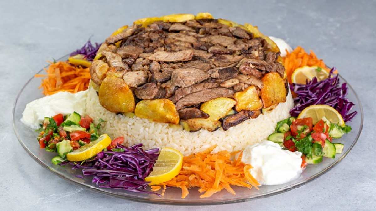 Etli pilav diyen yanıldı! Ona ‘maklube’ deniyor, deneyeni pişman etmiyor! En lezzetli etli pilav tarifi…