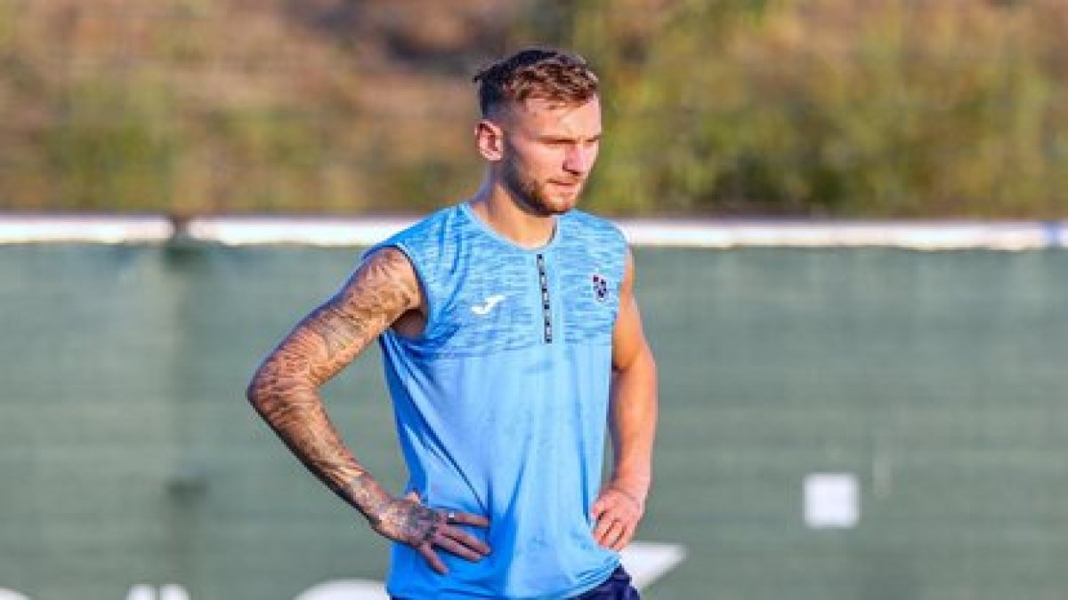 Trabzonspor'un yeni transferi Denis Draguş, ilk antrenmanına çıktı