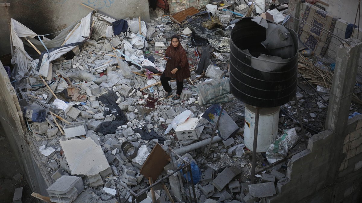 İsrail'den Gazze'de bombardıman: Ölü ve yaralılar var