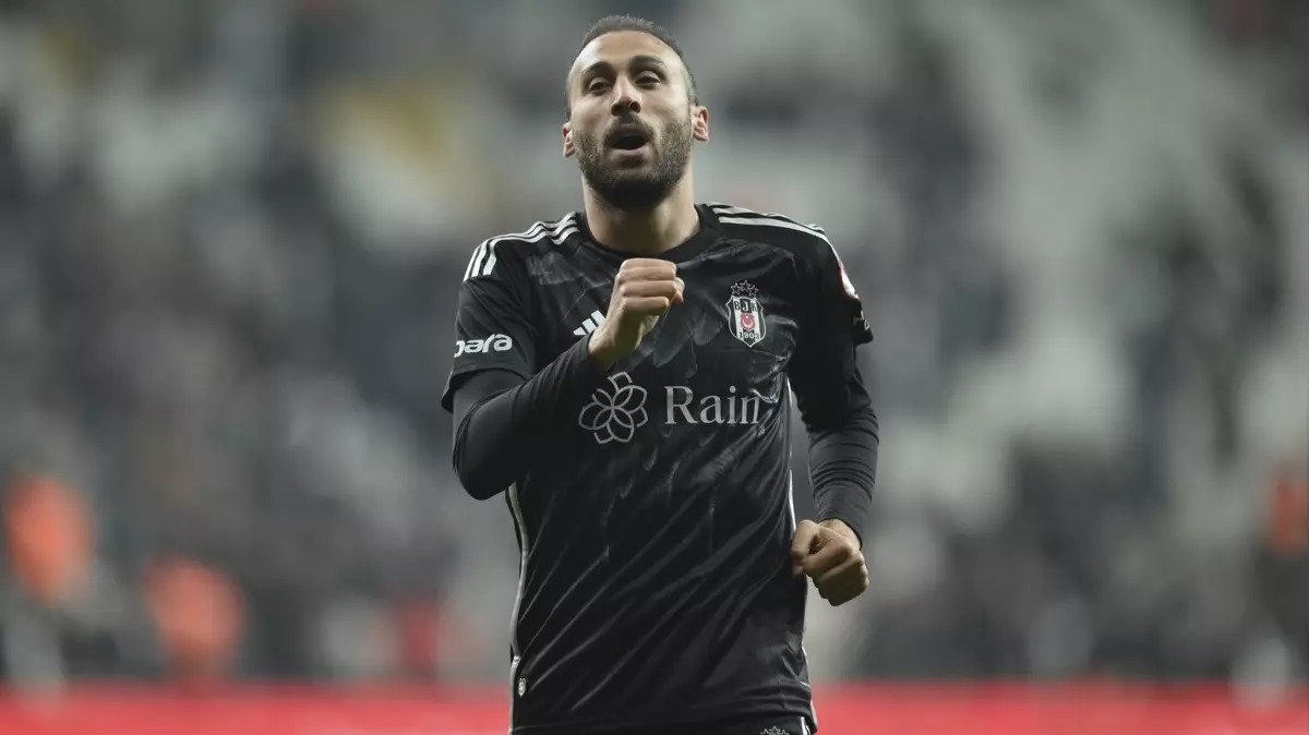 'Beşiktaş'tan başka takımda olmaz' demişti! Fenerbahçe'ye imza atan Cenk Tosun'un aylar önceki açıklaması sosyal medyayı salladı