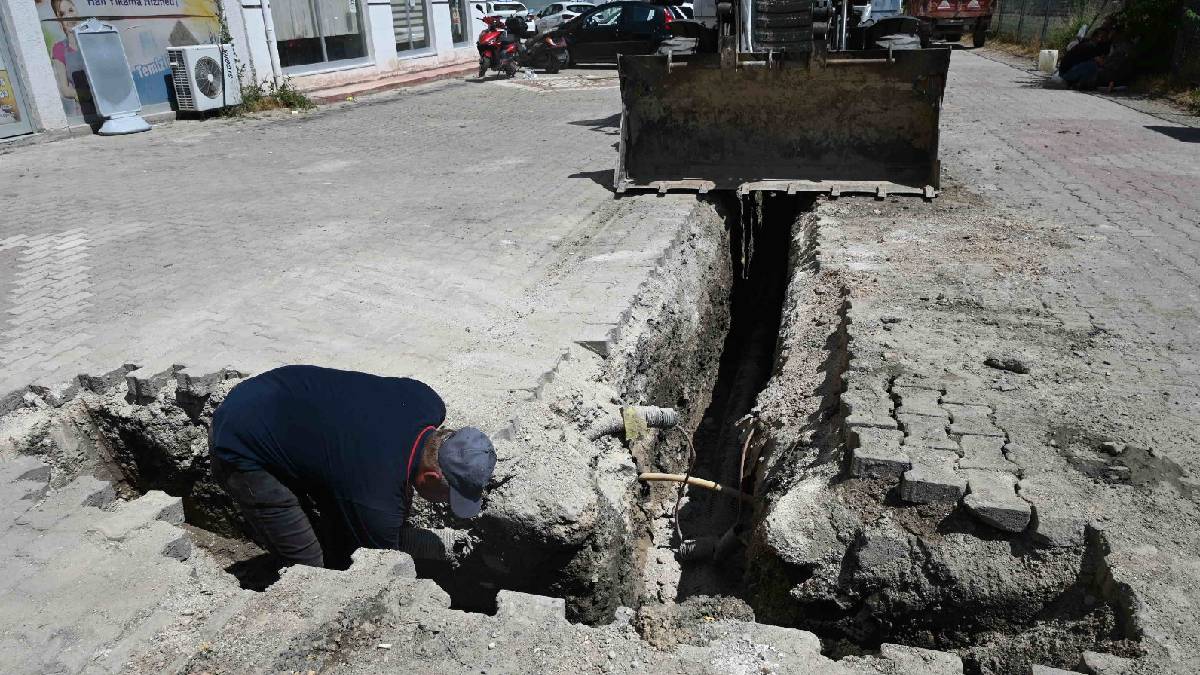 Bozüyük'te alt yapı çalışmaları devam ediyor
