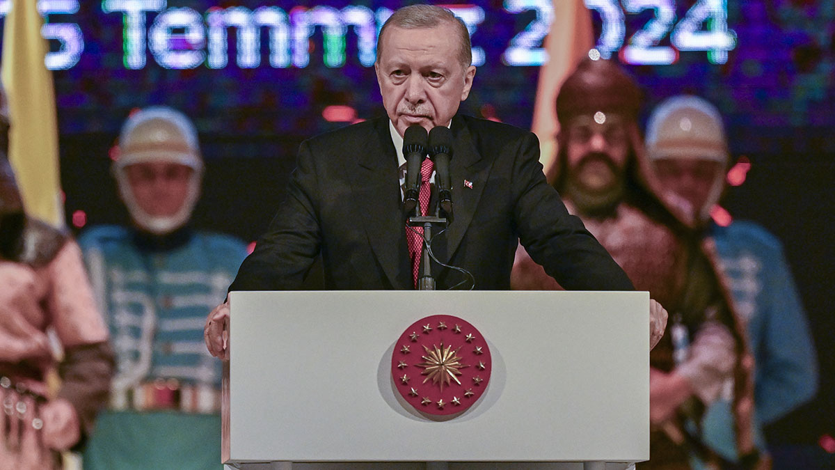 Cumhurbaşkanı Erdoğan: 8 sene geçmesine rağmen acımız da öfkemiz de taze