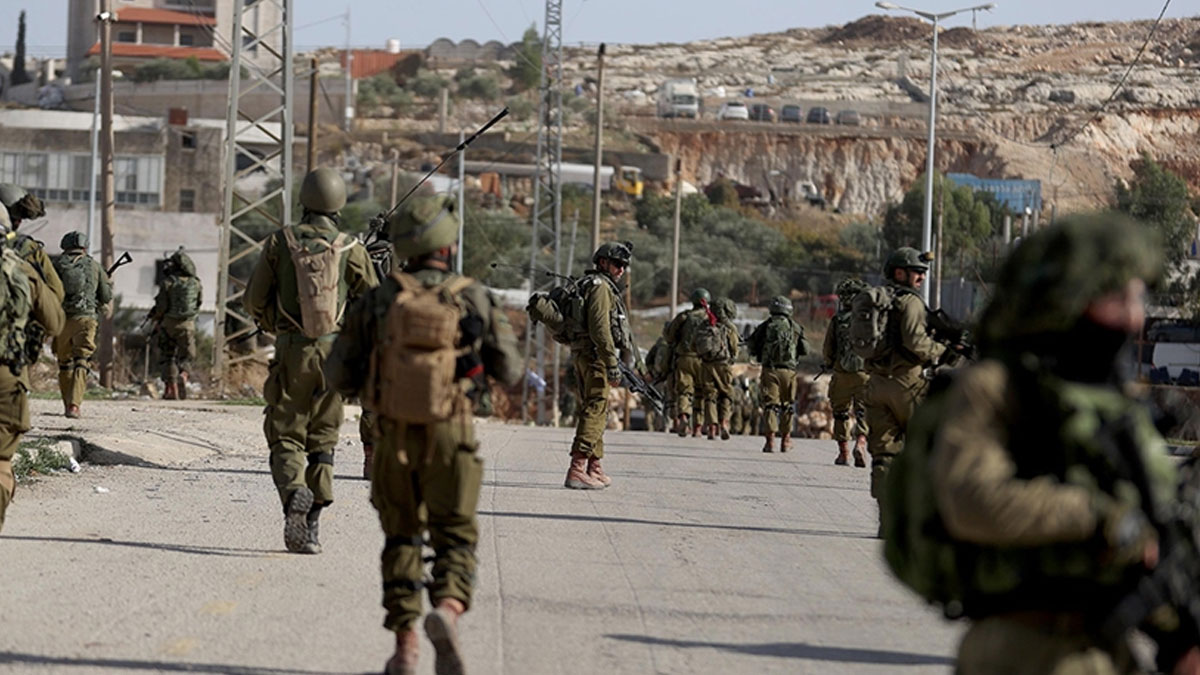 İsrail askerleri Batı Şeria'da İsraillilere ateş açtı