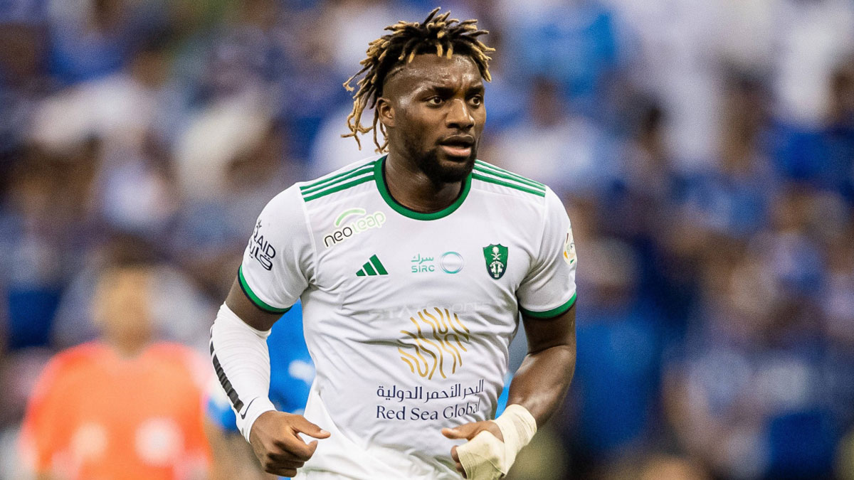 Fenerbahçe Allan Saint-Maximin'i KAP'a bildirdi